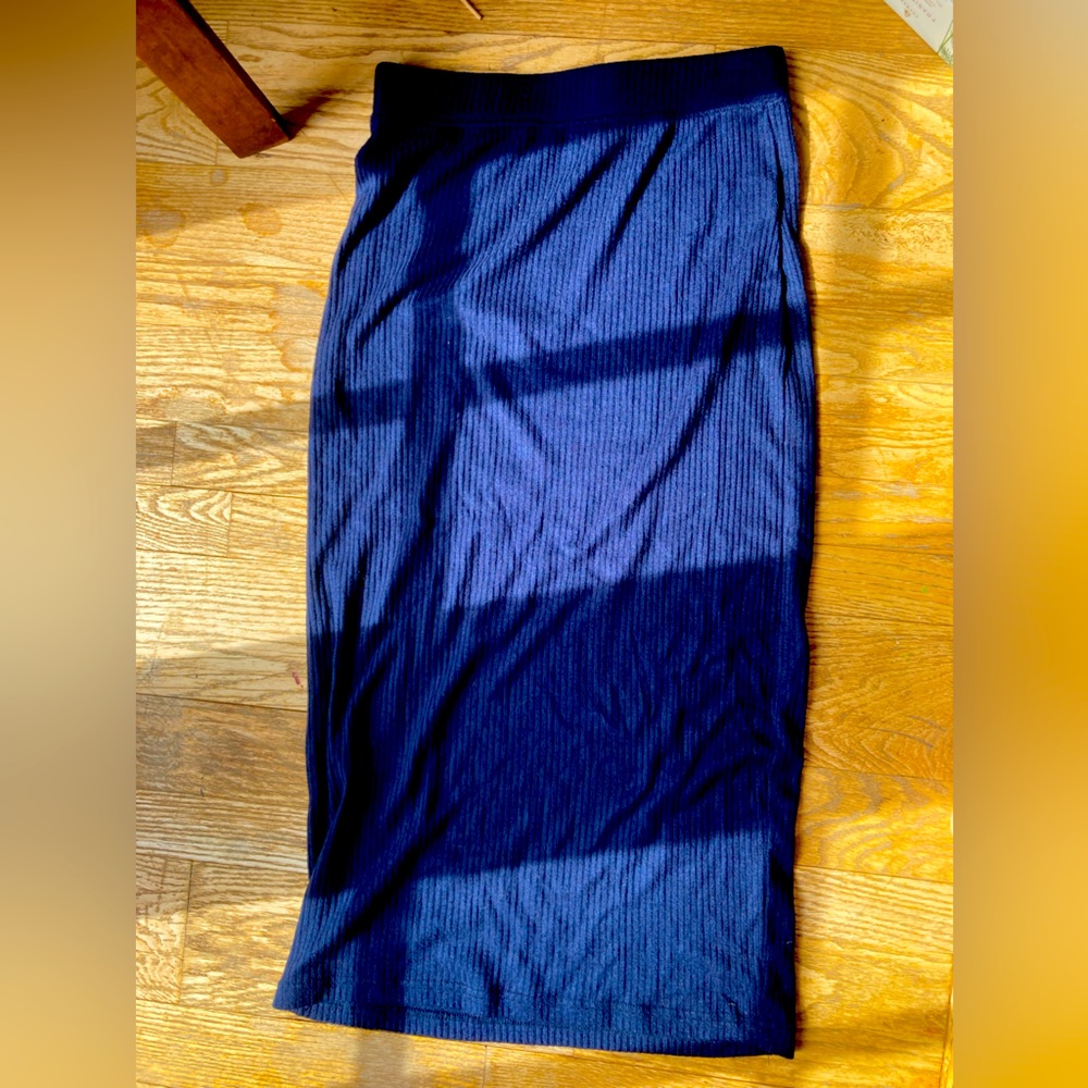 Z supply Fallon Rib Midi Skirt Captain Navy, Size S